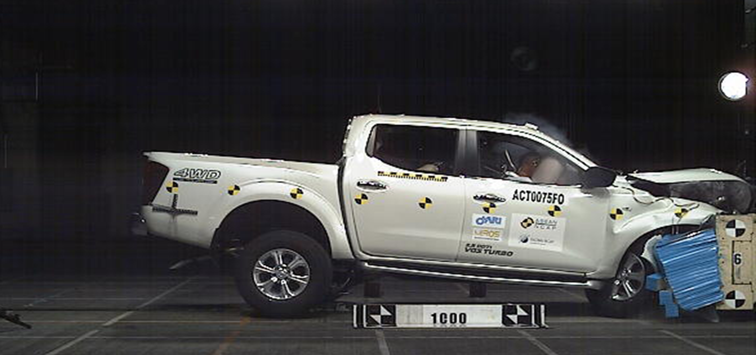 NISSAN NAVARA (HV)